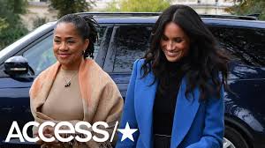 Meghan markle's mom, doria ragland, made it to royal baby archie's first portrait with prince harry and queen elizabeth. Meghan Markle S Mom Returns To The U S After Being An Indispensable Help With Baby Archie Acces Youtube