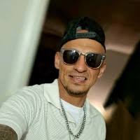 60+ perfiles de «Andrew Trinidad»