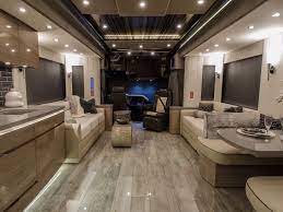 Weitere ideen zu campervan innen, wohnmobil umbau, transporter inneneinrichtung. Porsche Hat Dieses Luxus Wohnmobil Designed Business Insider