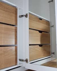 Spiegel Von Innen An Kleiderschranktur In 2020 Kleiderschrank Schrank Spiegel