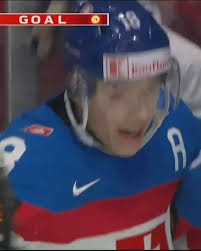 Ahead of tonight's #CHLGOTW, @eliteprospectshockey @hockey_robinson takes a  closer look at the @erieotters Malcolm Spence and the @barriecoltshockeyohl  Kashawn Aitcheson!