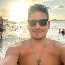 What is supposed to go in the E-6 higher level reviewer assessment?