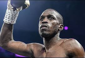 Souleymane Cissokho sobrevive a caídas para vencer a Egidijus Kavaliauskas  y ganar la eliminatoria del CMB