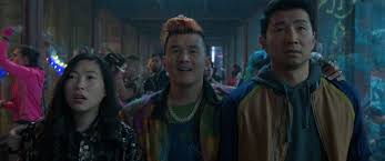 Nie zdziwcie się jednak, jeśli w filmie zobaczycie więcej disneya niż mcu. Bopggxycbzewxm