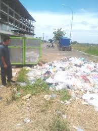 Sementara itu di depan pintu, bayu mengintip cukup lama. Dpupkp Produksi Sampah Di Kulon Progo