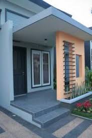 Rumah yang didesain dengan pendekatan fungsional ini mencoba memadukan gaya kolonial modern dan minimalis tropis sehingga sangat cocok dengan kondisi iklim di indonesia. 100 Model Teras Rumah Sederhana Desain Rumah Online