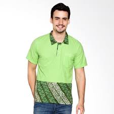 Desain model baju batik pria hijau terlaris. 30 Desain Kaos Batik Motif Modern Distro Untuk Pria