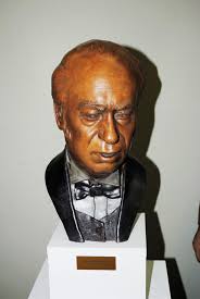 Liviu-Adrian SANDU şi FIZIONOMIILE sale