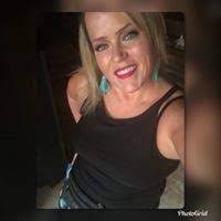 Julie Word's Instagram, Twitter & Facebook