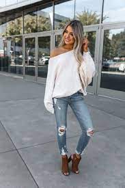 37 Wonderful Ripped Jeans Idea For Spring Outfit Vialaven Com Stylish Spring Outfit Spring Outfits Cute Spring Outfits