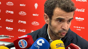 Riestra: “Los equipos de Larcamón son atrevidos, lo que demanda El Molinón”