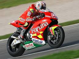 Nel 1999 il legame tra gresini racing e honda hrc si stringe: Marco Melandri 33 Fortuna Honda Gresini 2006