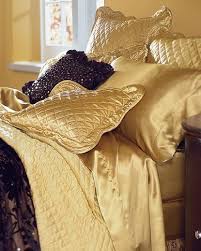 غرف نوم للعرسان رومانسية 2012