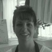 Karen Beauvais's Instagram, Twitter & Facebook