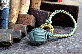 I didn't discover this knot until i started to read the best paracord books that are listed in the survival library. Paracord Knots Best Six Types Of Knotes With Explanations And Videos