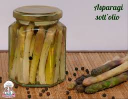 Per preservare a lungo il sapore e la consistenza dell'ortaggio, scegli asparagi appena raccolti. Asparagi Sott Olio Fatti In Casa Carmencita