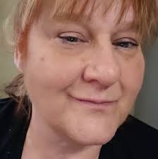 Dienstjubiläum bei unserer SZB Häuslichen Krankenpflege: Sylvia Tellers  gehört seit stolzen 15 Jahren zum Team 😀 Thomas Bachmann und Melanie  Gilleßen und das Team aus Kreuzrath gratulieren ganz herzlich. Und Blumen  gibt's