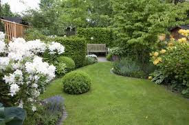 Suburban Gardens Instant Hedges Landscape Inspiration Garden Design Ideas Boxwood Privacy Screen Rhodod Hedges Dream Garden Country Gardening