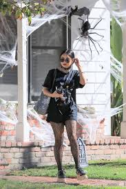 Vanessa Hudgens Style 10 19 2018 Grunge Fashion Style Vanessa Hudgens Style