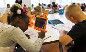 Students Learn Better From Books Than Screens According To A New Study A New Study Indicates Connected Learning Educational Technology Student Learning