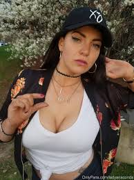 Anaconda Noire - 3336 OnlyFans Pics | Femdom POV