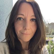 Sandra Colella's Instagram, Twitter & Facebook