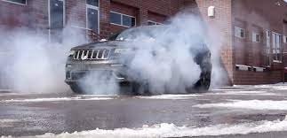 Laredo, limited, trailhawk, overland, summit, srt and trackhawk. Youtuber Nearly Borks Grand Cherokee Rear End With Massive Burnout
