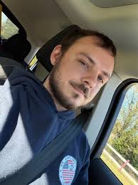 Who's going out to bars