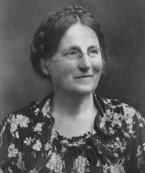 🇮🇪🩺🪧 Kathleen Florence Lynn (1874–1955) was an Irish doctor, activist,  and revolutionary who broke barriers in both medicine and politics. Born in  County Mayo, she became one of Ireland's first female physicians