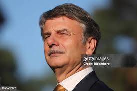 19 Photos & High Res Pictures