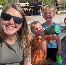 Hi All, I need some recommendations for a cleaning lady/ cleaning company  who is honest and can do a good job also reasonable price too. Thanks