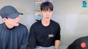 Kpop group monsta x members kihyun and i.m will become regular hosts of naver now's 'late night idol.' read the kpop news here! Monsta X S Shownu Updates Fans On His Health Kihyun I M Apologize During The Group S 6th Anniversary V Live Allkpop