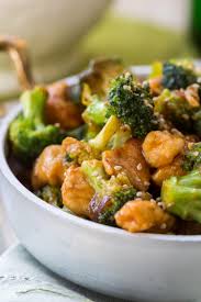 Sweet and sour sauce and sriracha combine for a familar punch of tasty. Our One Pot Chicken And Broccoli Stir Fry Is So Easy