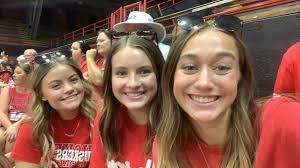 Keri Bauer's Instagram, Twitter & Facebook