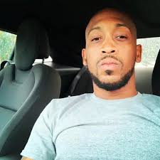 Undrafted free-agent Shilo Sanders signs with the Tampa Bay Buccaneers,  sources tell Adam Schefter.