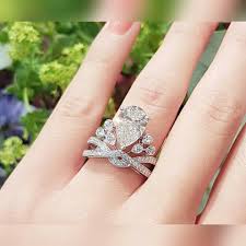 Modern and free, empress joséphine has inspired chaumet's graceful and characterful creations for over two centuries. Feminine Yet Powerful Crowning The Power Of Love Chaumetofficial Josephine Aigrette Imperial Engage Favorite Rings Stunning Jewellery Jewelry Collection