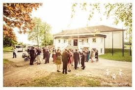 Veranstaltungshalle Ernstbrunn Hochzeitslocation In Niederosterreich Hochzeit Hochzeitslocation Hochzeitsfotografie