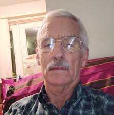 Scott Robinson plays Jerome Kern's ballad 'Smoke Gets In Your Eyes'