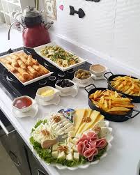 Image May Contain People Sitting Table Food And Indoor Ramadan Blog Receitas Petiscos Gastronomia