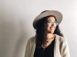 How To Wear A Hat With Curly Hair Curly Hair Styles Thick Hair Styles Curly Hair Hat Hairstyles
