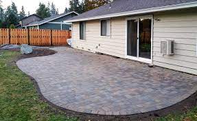 Tips For Laying A Beautiful Paver Patio Designalls Patio Installation Patio Pavers Design Patio Fence