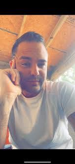 Nick Philpot's Instagram, Twitter & Facebook