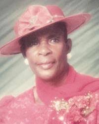 Lisa Newbold's Instagram, Twitter & Facebook