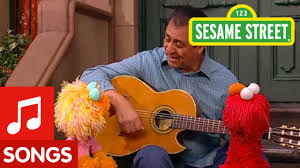 Will they be able to find all the colorful foods in time? Sesame Street Me Llamo With Elmo Zoe And Luis Youtube