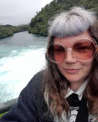 I'm new to London and want to make friends here 🙂 I'm looking for  different people and different cultures, but it would be great to have  compatibility in interests such as art