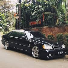 The Most Vvip Brick On The Block Here S A Black 1996 Mercedes Benz S280 W140 With Wald Bodykit And Shiny Big Rims Mercedes Benz Mercedes Benz Cars Mercedes