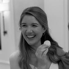 Lindsay Means (@lindsaymeans)