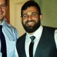 40+ perfiles de «Yetman»