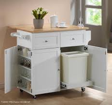 Tienda online de muebles, colchones, decoración y electrodomésticos. Siempre Es Util Tener Una Mesa Auxiliar Si Ademas Tiene Ruedas Para Poder Moverla Sin Esfuer Mueble Auxiliar Cocina Muebles De Cocina Diseno Muebles De Cocina