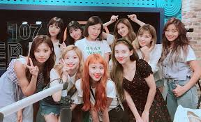 Twice Excitedly Talks About Their First Summer Comeback And Shares Music Show Win Promise Twice Korean Girl Groups Kpop Girl Groups